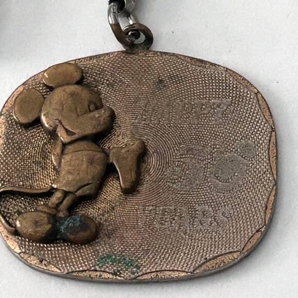 Vintage 1978 Disney Mickey Mouse 50th Anniversary Bronze Keychain - Picture 2 of 4